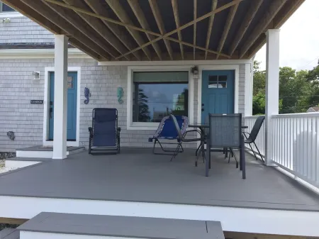 Unique cottage on Cape Cod Bay