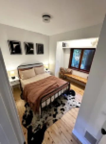 Walking distance to beautiful and historic Indianola beach and pier