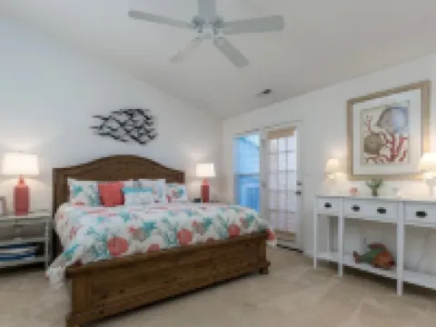 Spectacular well stocked townhouse minutes from Bethany Beach ミルビルのホテル