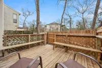 Wellspring Townhome - King Bed Suite minutes from Texas A&M