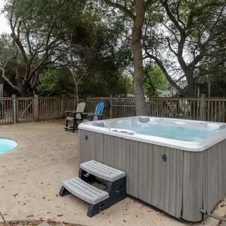 SANDY FEET RETREAT - Private Pool, Hot Tub