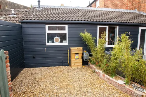 Kippers Cottage family getaway 500m from the beach