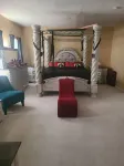 Peace of mind on a big mansion, close to all local stores.