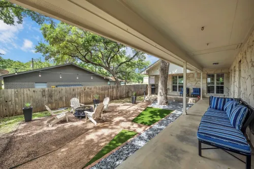 Casa Lago on Lake LBJ, Zenful Retreat;Game Room;Canal Front; Putting Green