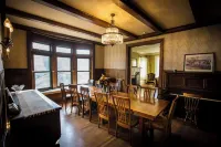 The Yellow Rose Historic Home Hotels in Pike County