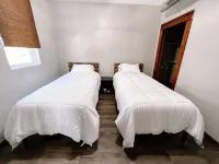 Waterfront 2 BR Lower-level w/ grill & kayaks