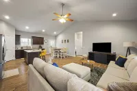 Peaceful retreat w/2 king beds + bunk beds