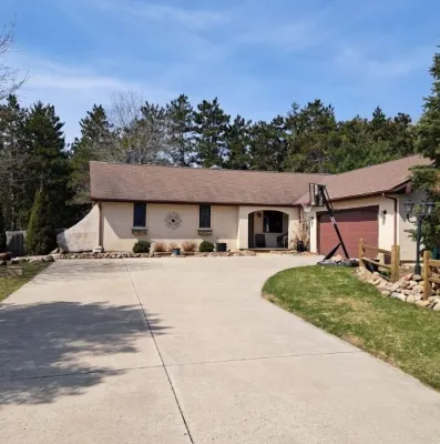Single Family House in a quiet, friendly subdivision with a park near.