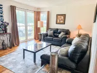 Secluded nature escape. 8 min. to Robert Trent Jones and 5 min. to downtown.