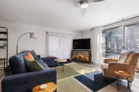 Cozy Winter Cabin! On 1 Acre w Wood Burning Fireplace and Dark Skies!