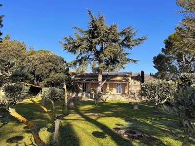 Au Cœur du Luberon, "l'atelier de La Baronnie" Charme Absolu à 4km de Gordes 薰衣草博物館附近的飯店