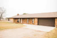 Cottage By The Lake; 40 acre farm with beautiful view of our 15 acre lake.