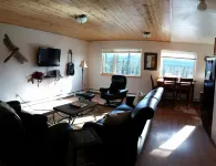 The Taiga House - inspiring mountain views at the edge of Denali National Park Hotels in Healy