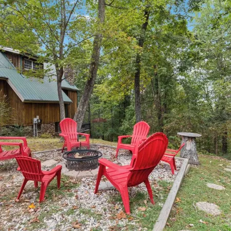 Welcome to Bigfoot Cabin at Lake Cumberland – Your Perfect Forest Retreat!