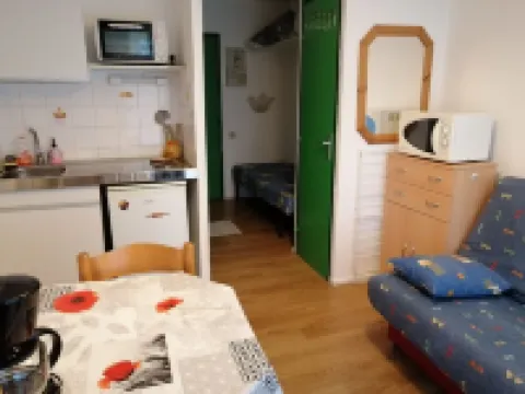 Studio RDC for curists or holidaymakers with parking and wifi in Lamalou les Bains Hotels in Lamalou-les-Bains