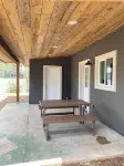 Centrally located! 30 mins to Pines or Petrified Forest. Family-friendly.