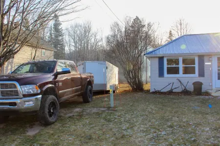 Welcome to The Driftwood Cottage! A cozy 2-bedroom home in Grand Marais, MI.