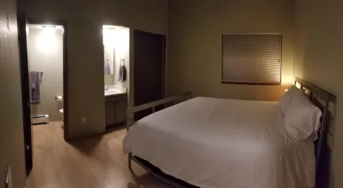 Beautiful Condo With Mountain Views Hotels in Wildernest