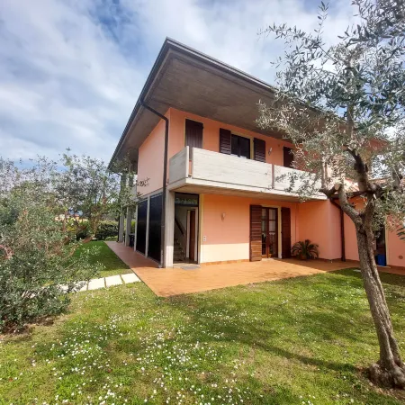 Spacious villa with breathtaking views