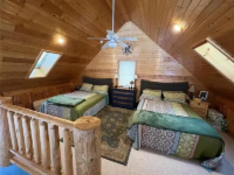 Little Cottage On Prairie - Prairie Lake That Is!!!