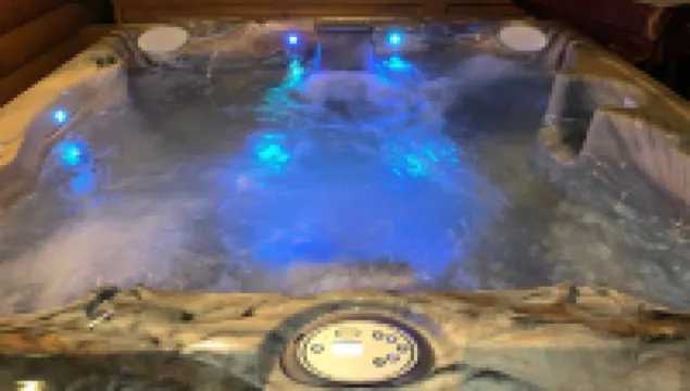 Spacious Log Cabin with Hot Tub, Fire Pit, Large Decks & Wood Fireplace