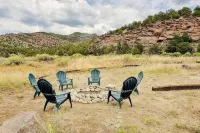 Secluded Riverfront Retreat w/hot tub & private river access