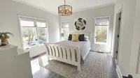 The Awaysis - Charleston Waterfront 10Min to Kiawah Beaches 20Min to Downtown.