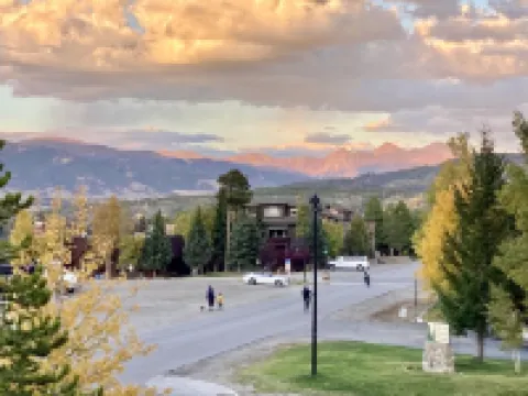 Newly Updated, Cozy and Spacious Condo!