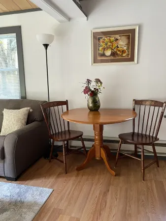 Lily Cottage - a  cozy accomodation moments from the beautiful Ashokan reservoir