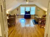 Lovely Upstairs 3 Bedroom Apartment