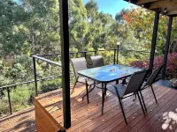 Centrally located 2-bedroom luxury pet friendly villa in Australia’s spa country