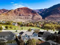 Mountain Views Family Home, Retreat and Relax Отели в г. Север Огден