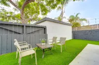 Beautiful 2 BR Home w/ Garage Parking On Premises