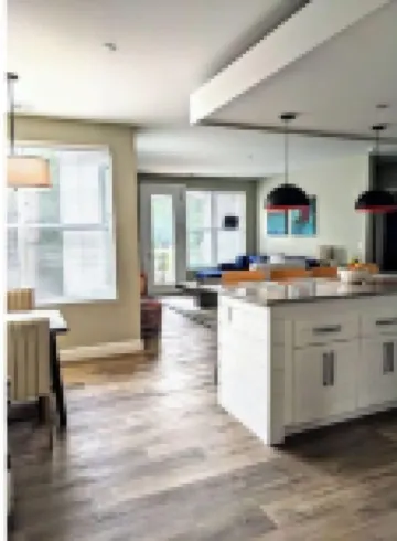 Waterford, CT - Beautiful 2 Bedroom/2 Bath, 2nd Floor Apartment, 1,252SF