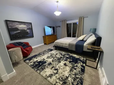 4 bedroom beautiful waterfront property on Liberty Bay 올림픽 뷰 공원 주변 호텔
