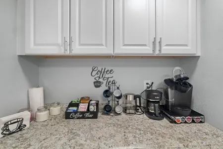 AC IN UNIT  Modern 2 bedroom remodel walking distance to downtown