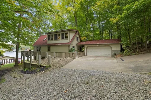 Lakefront Cottage on Apple Valley Lake