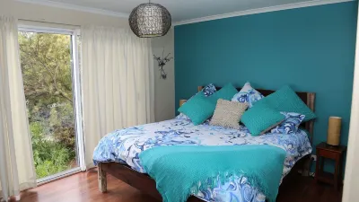 Driftaway -WIFI, NETFLIX, pet friendly, Comfort + Undercover deck with hammock