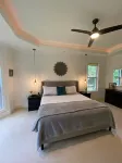 Pond View Retreat: Your Ultimate Athens Getaway Minutes To Sanford Stadium - balcony