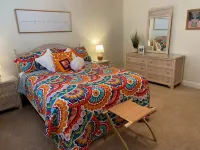 Adorable & recently renovated condo within walking distance to downtown Clemson.