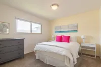 Beachfront Ocean Views 20 Mins to SF!