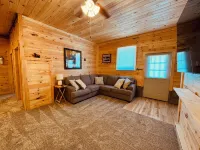 New Custom Designed Country Dwelling Close to Town