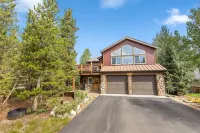 Luxury Home-Walk to everything in Frisco. Hot tub, ski, fireplace 3BD, 3.5BA - 4 estrellas