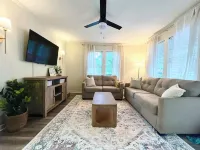 Quaint, PET-FRIENDLY cottage in downtown Bremen-games for the fam/full kitchen