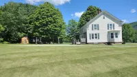 Charming Farmhouse; 2 Bed / 2 Bath, only 1.5 miles to Jiminy Peak. Pet Friendly.