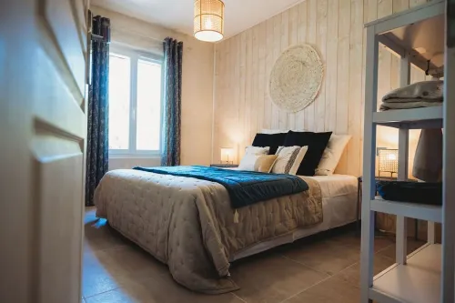 Gîte de Charme Entre Saint Rémy de Provence et Avignon Hotels in Eyragues