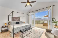 7br Asheville Mansion, Views, Pool, Full Spa, Hot Tub, Gameroom - close to DownT
