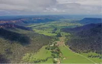 Brand new cabin with cliff views, hiking trails, heated spa, farm stay