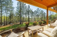 Private Heated Pool, Fishing Pond, Zip Line. Private 10 Acre Getaway!