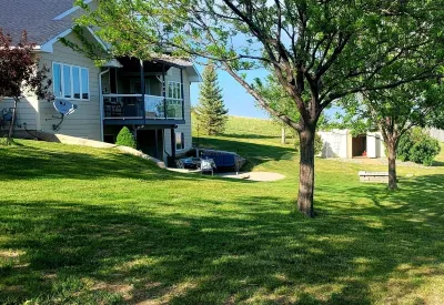 Modern, spacious property off Wildhorse Drive